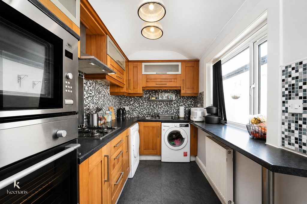 Property photo 3 of 15
