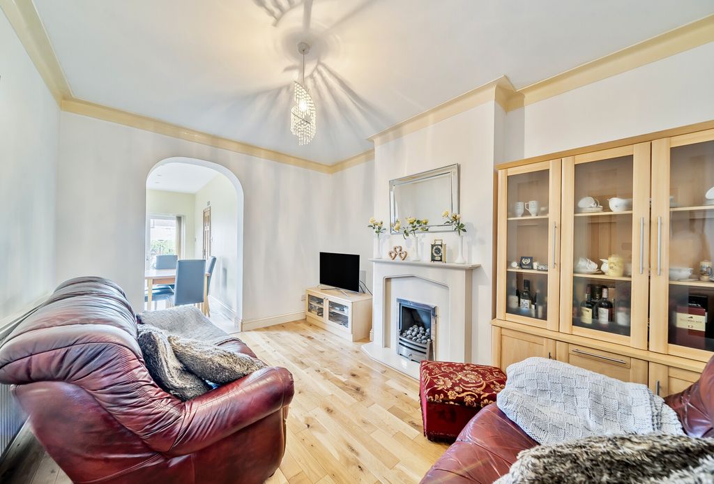 Property photo 1 of 17 1327145-17-6877d7...
