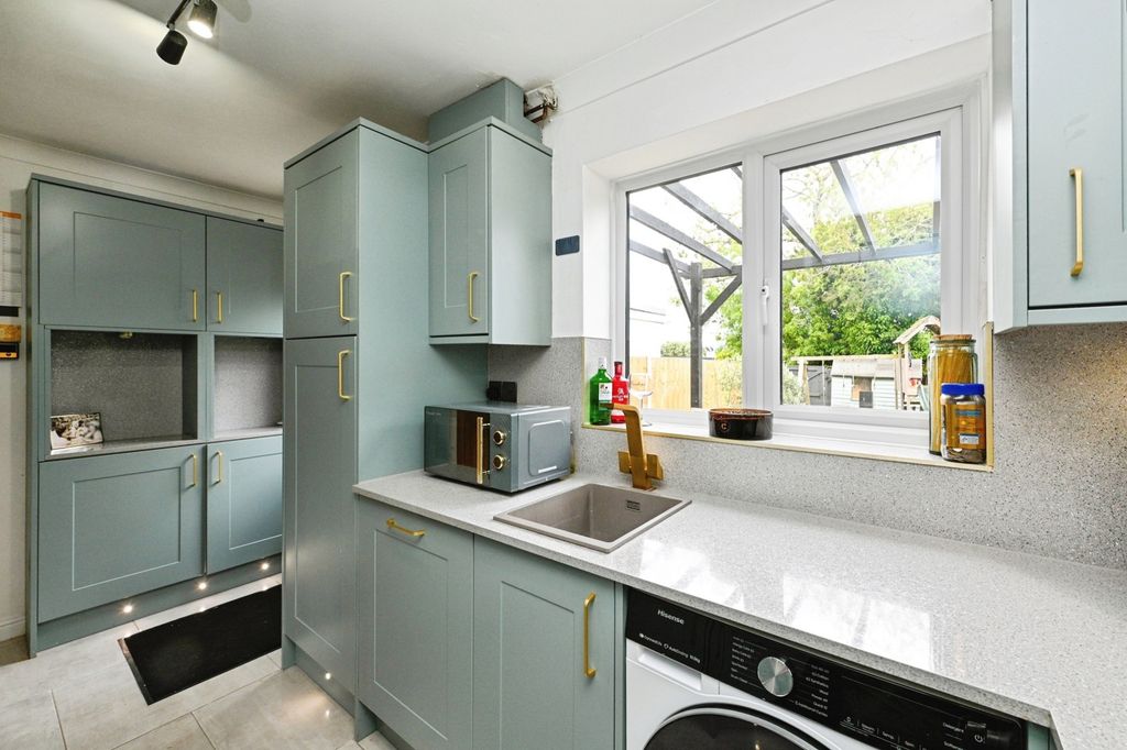 Property photo 3 of 21 Pbox-Img.Jpg