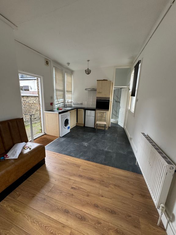 Property photo 1 of 4