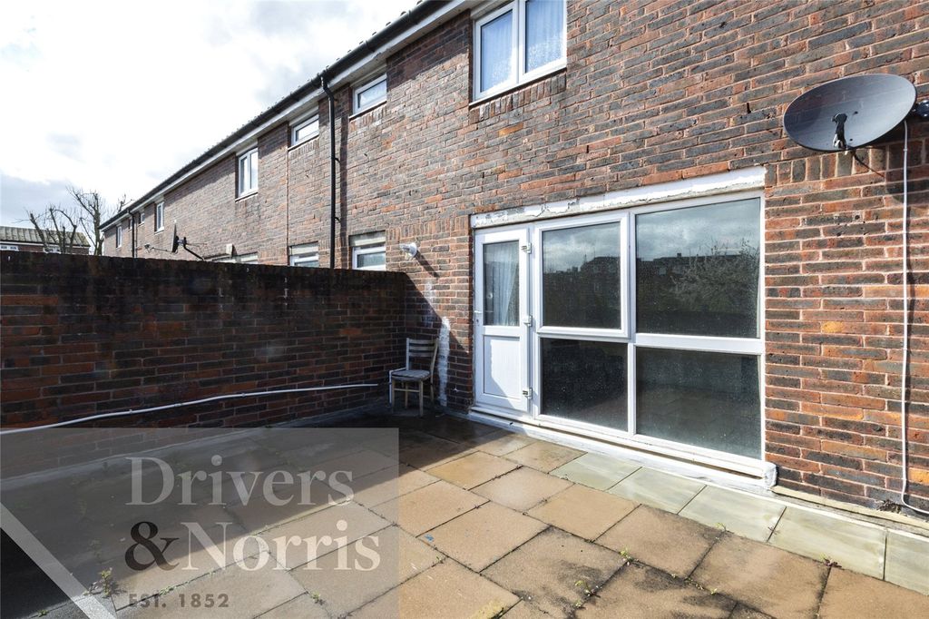 Property photo 2 of 6 Picture No. 06