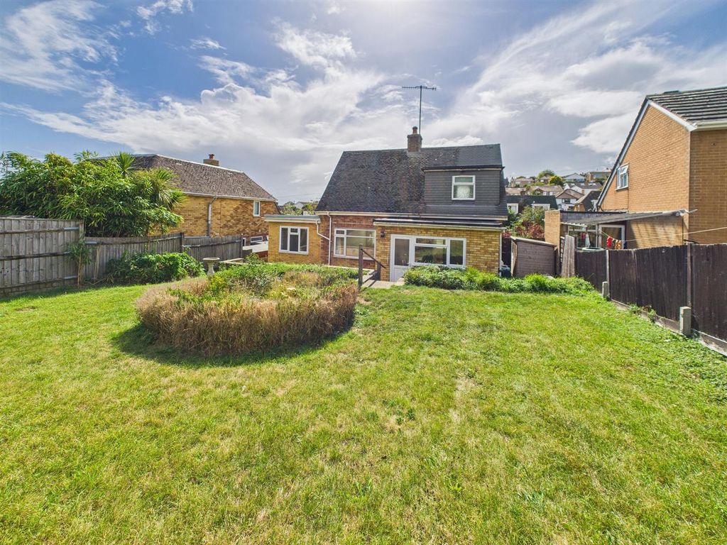 Property photo 2 of 19 Garden .Jpg