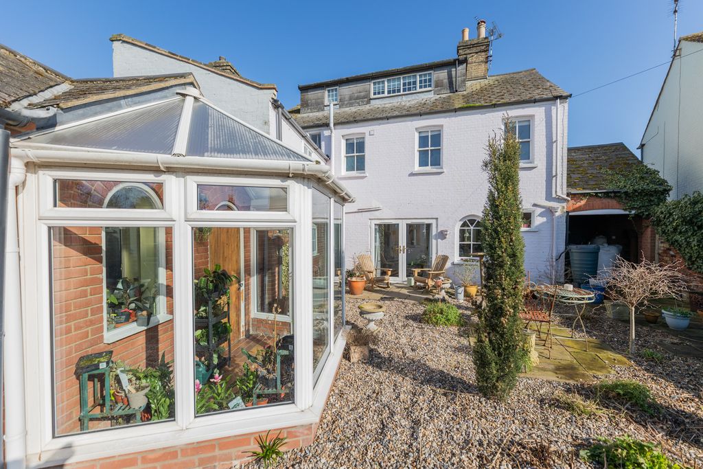 Property photo 1 of 27