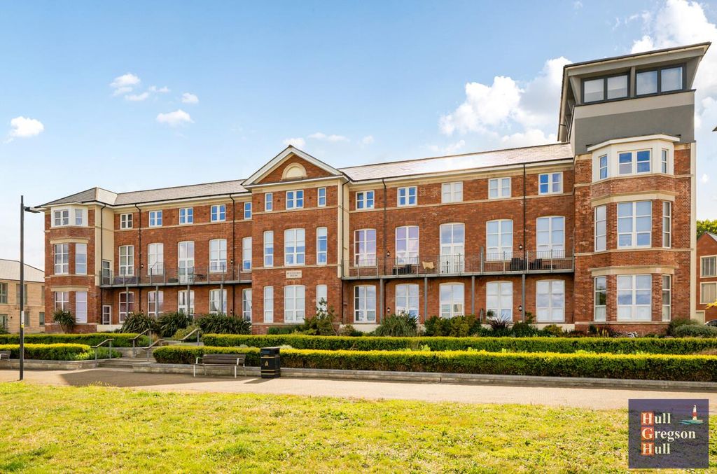 Property photo 1 of 21 A9734264-9Efe-408c-8Eba-22725Afb26A7.Jpg
