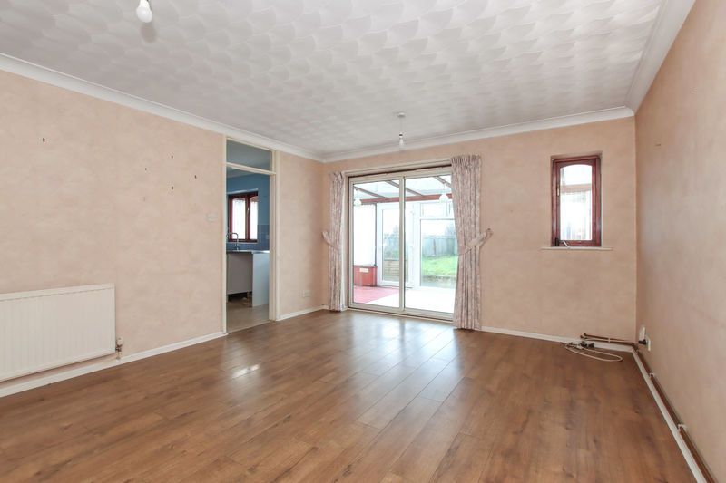 Property photo 3 of 10 Photo 6