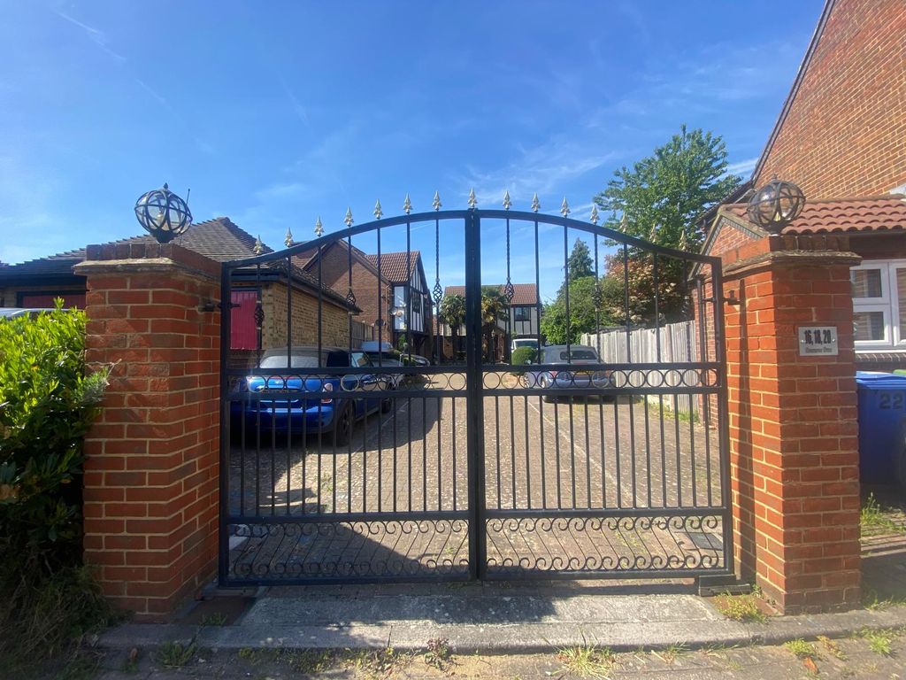 Property photo 2 of 30