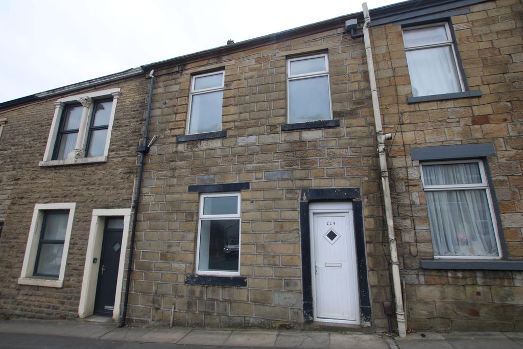 Property photo 1 of 8 1