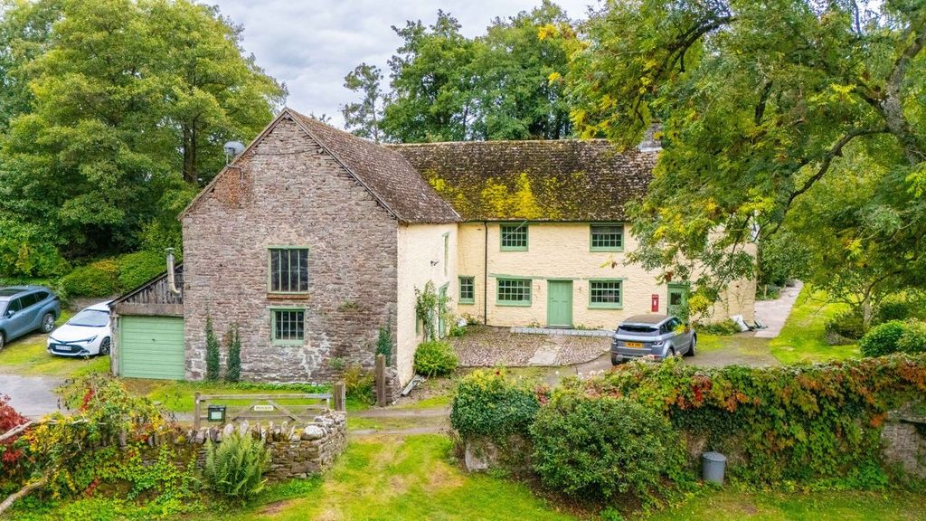 Property photo 1 of 31