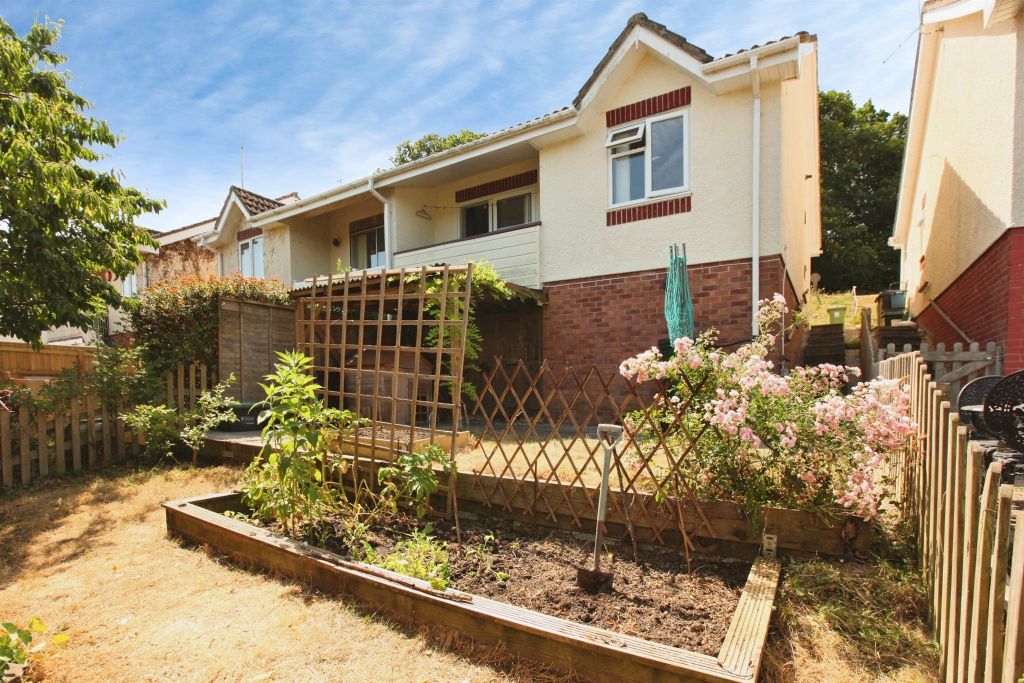 Property photo 2 of 20