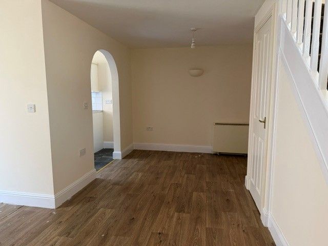 Property photo 3 of 4