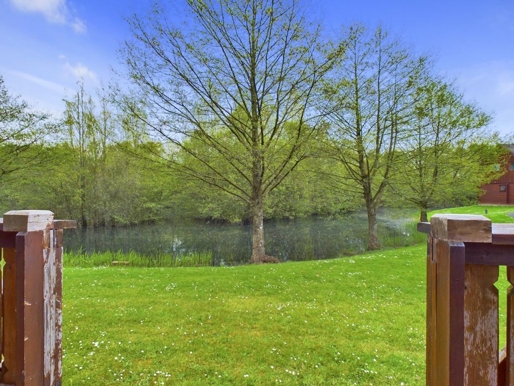 Property photo 3 of 16 30002003-Hr-3