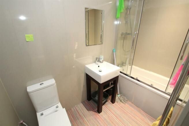 Property photo 3 of 5 Bathroom.Jpg