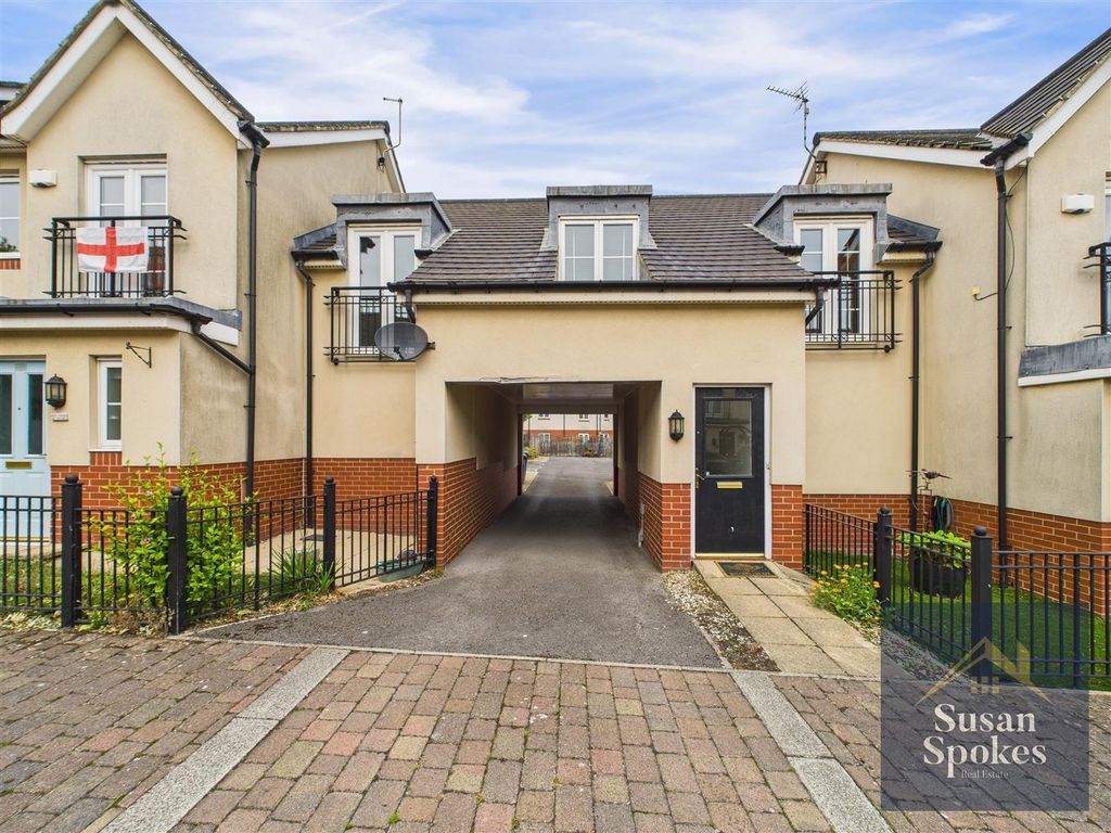 Property photo 1 of 13 Cam01858G0-Pr0150-Still014.Jpg