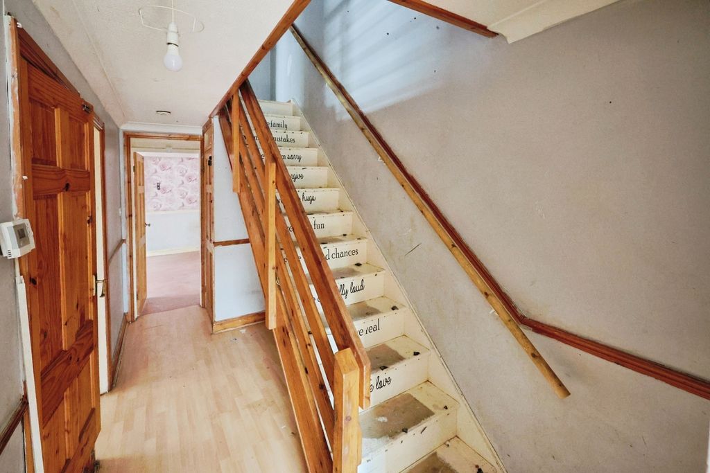 Property photo 2 of 15 Pbox-Img.Jpg