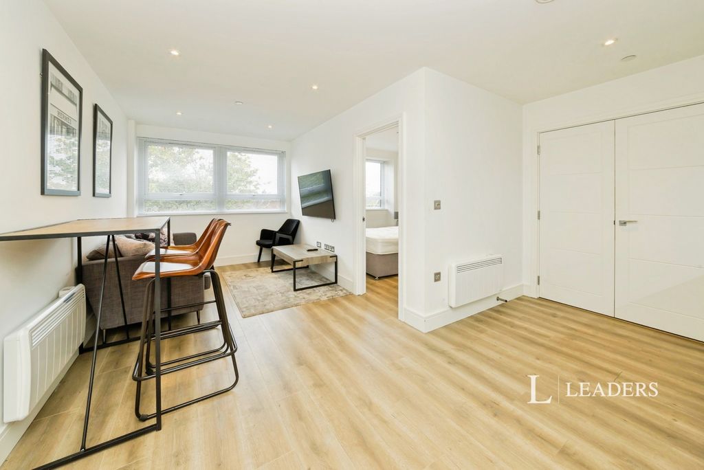 Property photo 2 of 13 Pbox-Img.Jpg