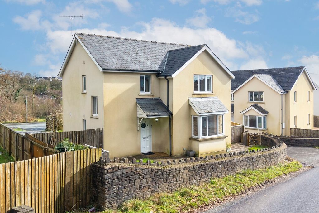 Property photo 1 of 22