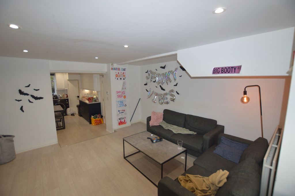Property photo 2 of 11 Jpg
