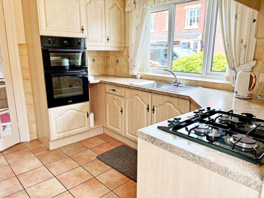 Property photo 3 of 18