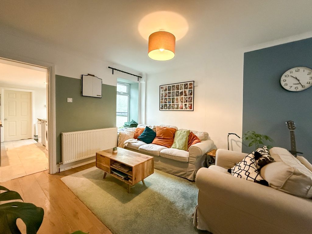 Property photo 3 of 22 4587824