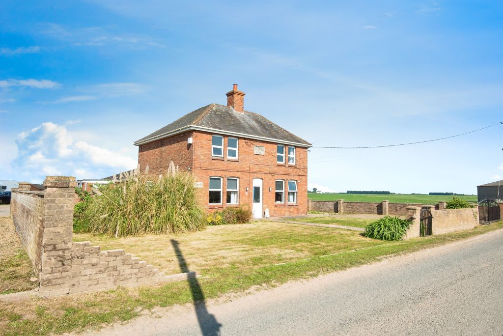 Property photo 1 of 26