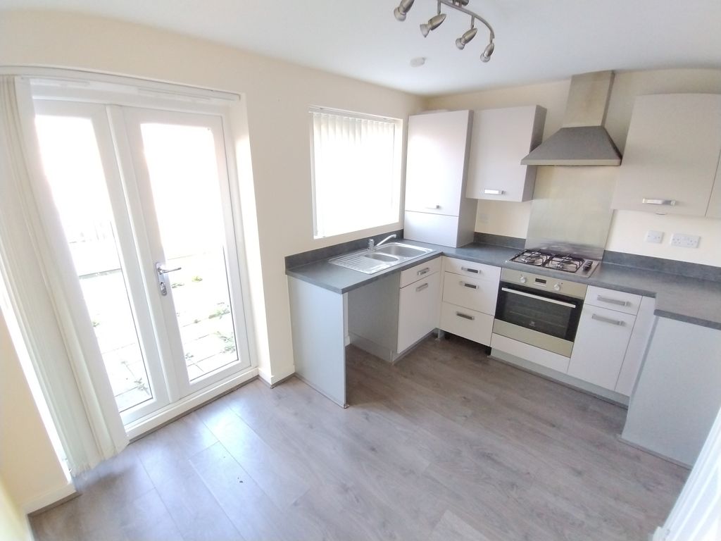 Property photo 3 of 10 3