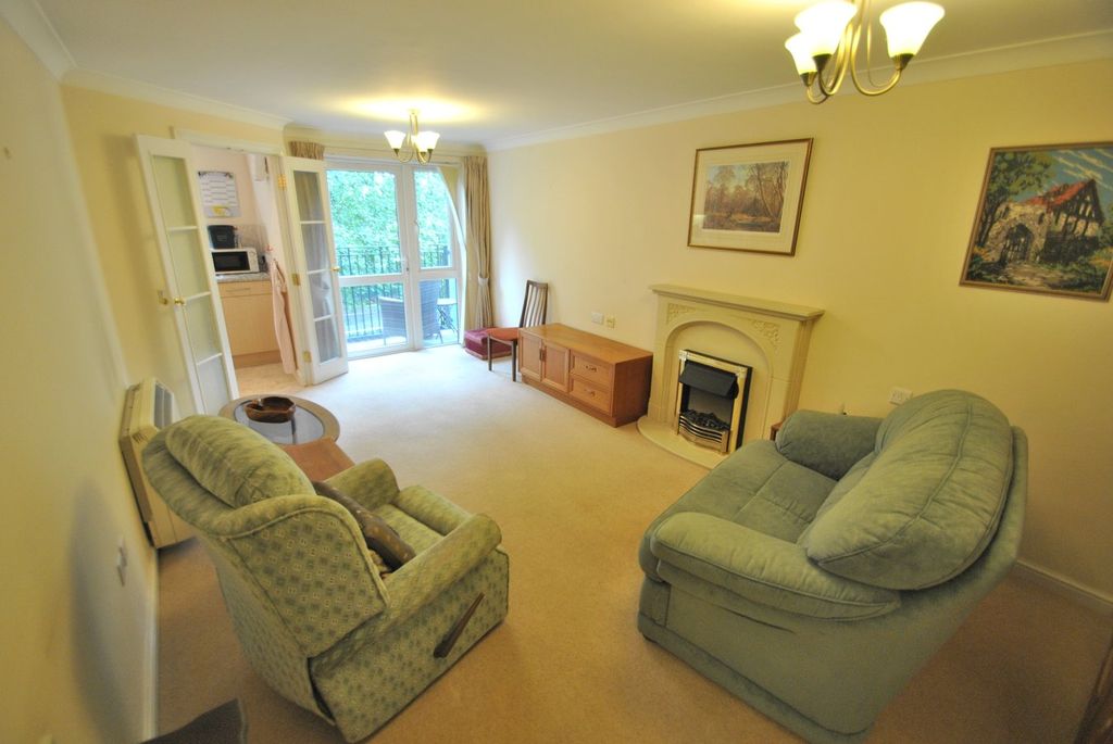 Property photo 2 of 14