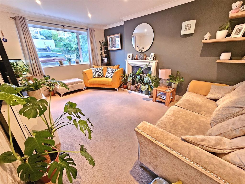 Property photo 3 of 14 Sitting Room.Jpg