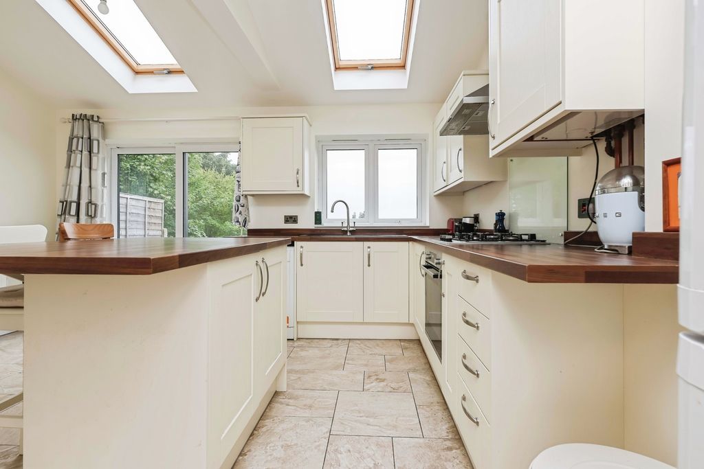 Property photo 3 of 17 Kitchen Area