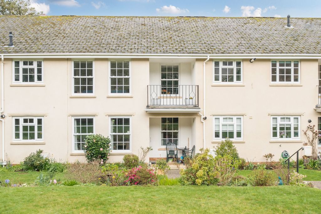 Property photo 1 of 23