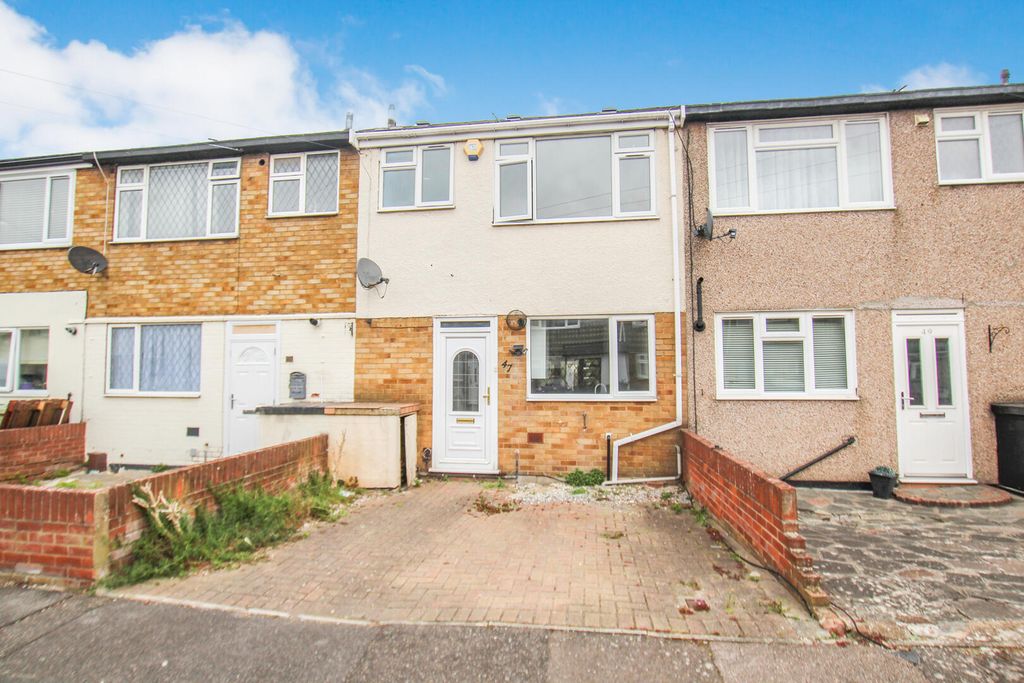 Property photo 1 of 10 Front (Exterior)