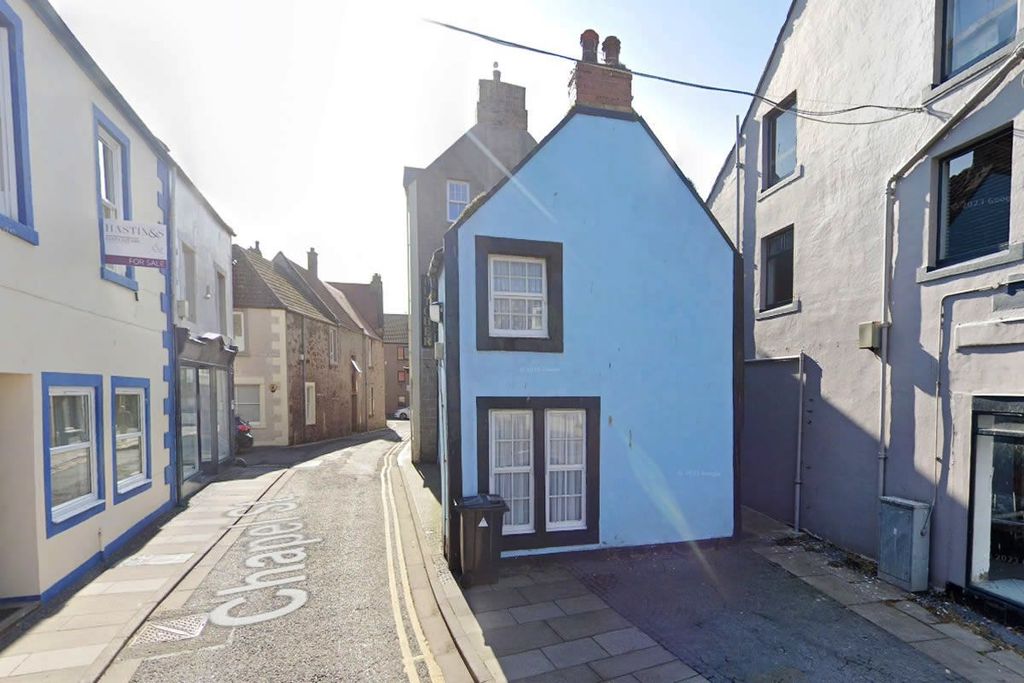 Property photo 2 of 9