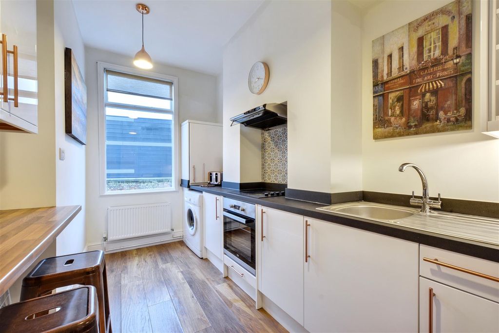 Property photo 2 of 31 Kitchen (2).Jpeg