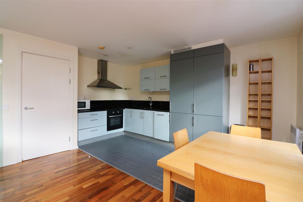 Property photo 3 of 11 Ionian Building.Jpg