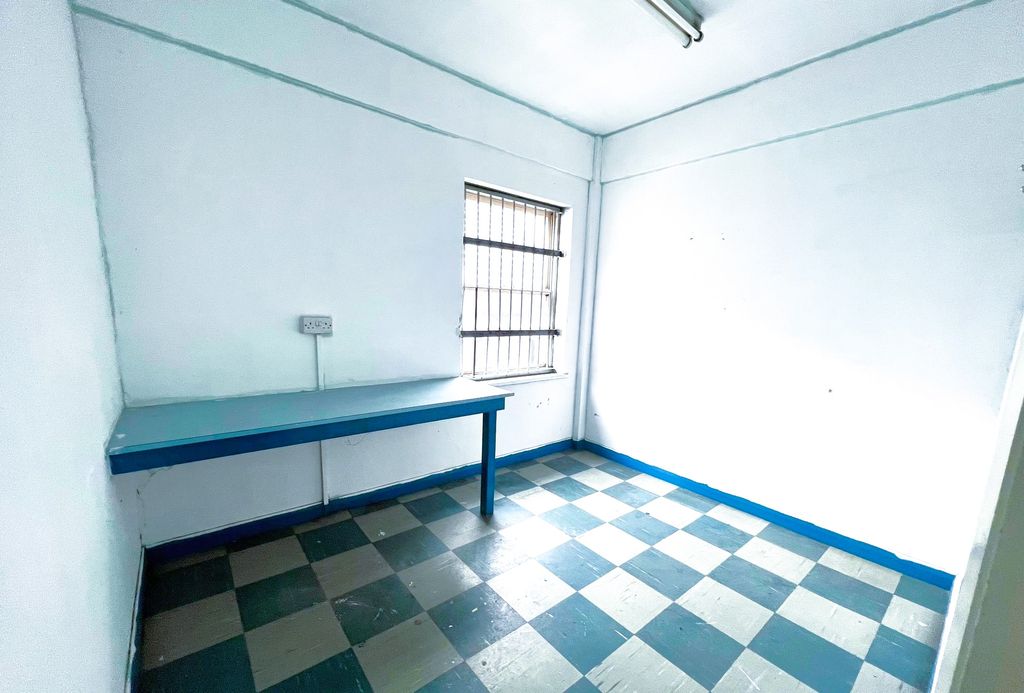 Property photo 2 of 5