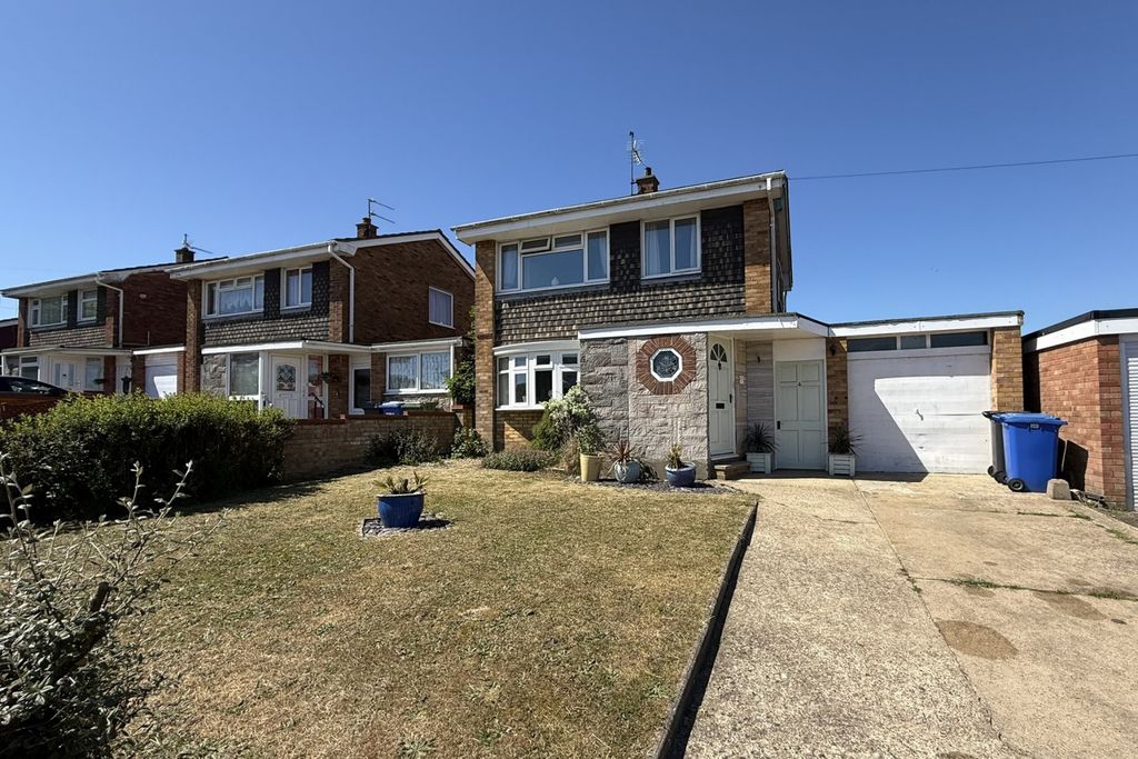 Property photo 1 of 17 Beautiful Three Bed Detached For Sale