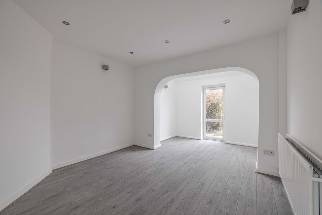 Property photo 3 of 16 432Rhc (8 Of 17)