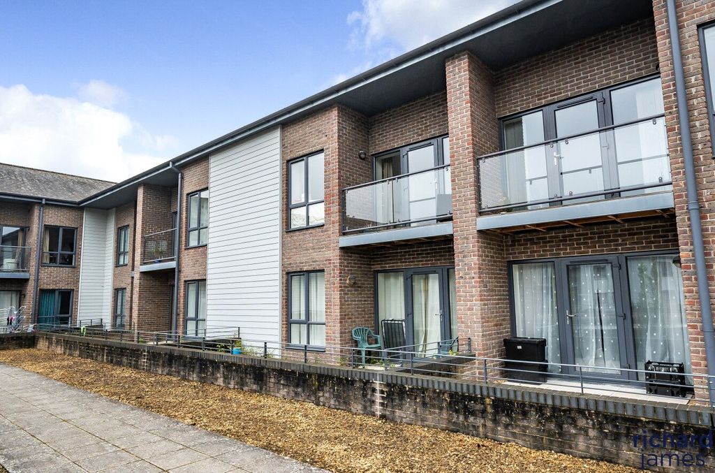 Property photo 1 of 11 Rokeby1