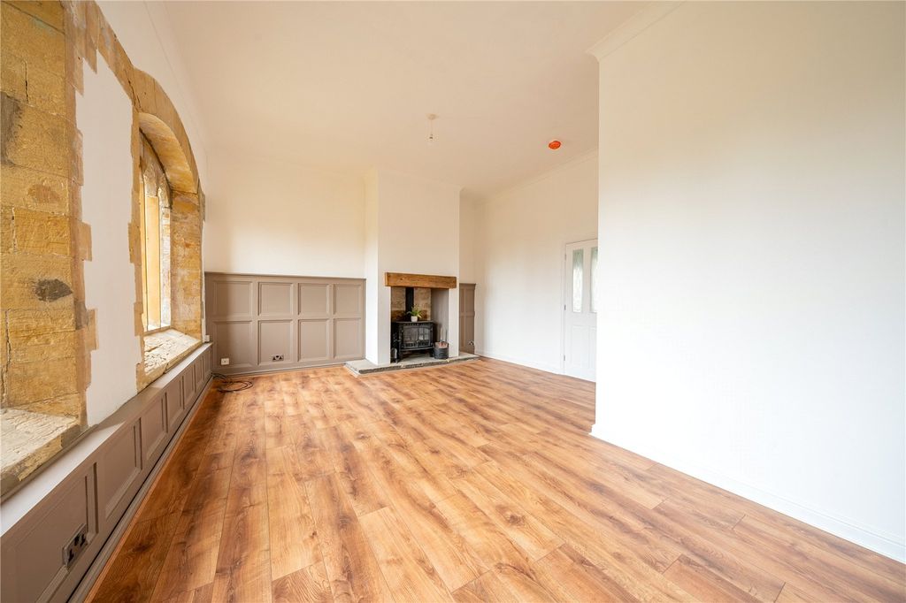 Property photo 2 of 20 Picture No. 30