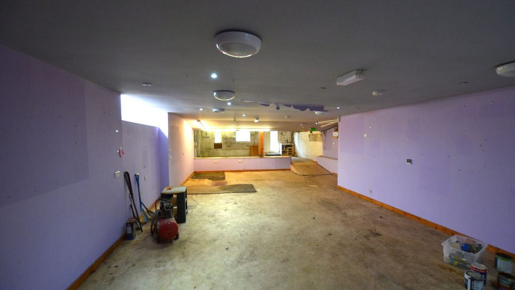 Property photo 2 of 8 Allied-Surveyors-Scotland-7B Lawson Place-Ind-03