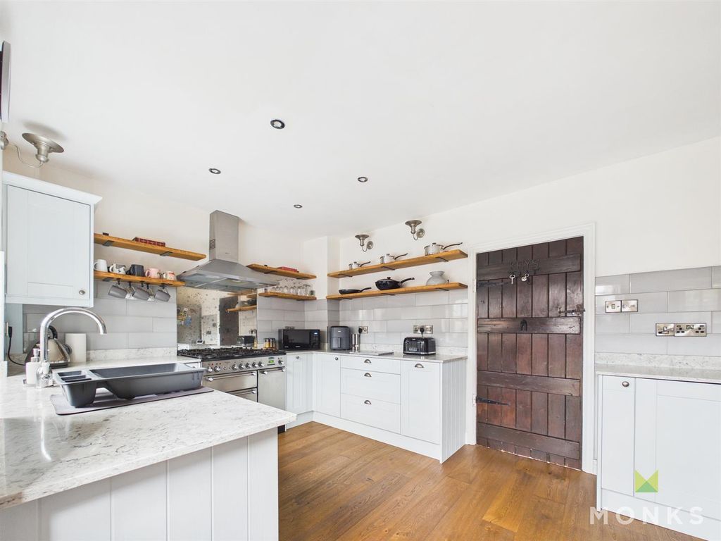 Property photo 3 of 15 00d9060d62E54Cbca097A5157A3c3341_100_Cam01420G0-Pr