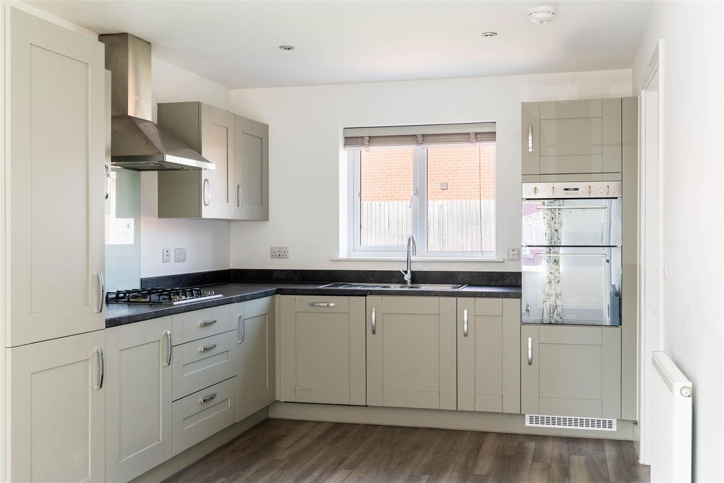 Property photo 3 of 32 Kitchen - Diner-2.Jpg