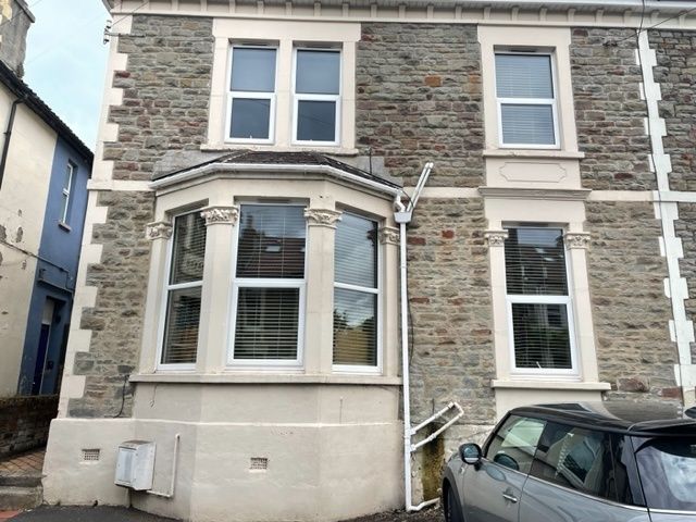 Property photo 1 of 7 Attractive Stone-Fronted Terraced House With Bay W...
