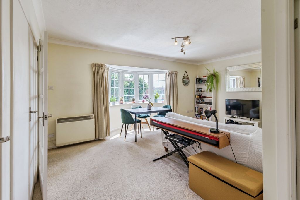 Property photo 2 of 14