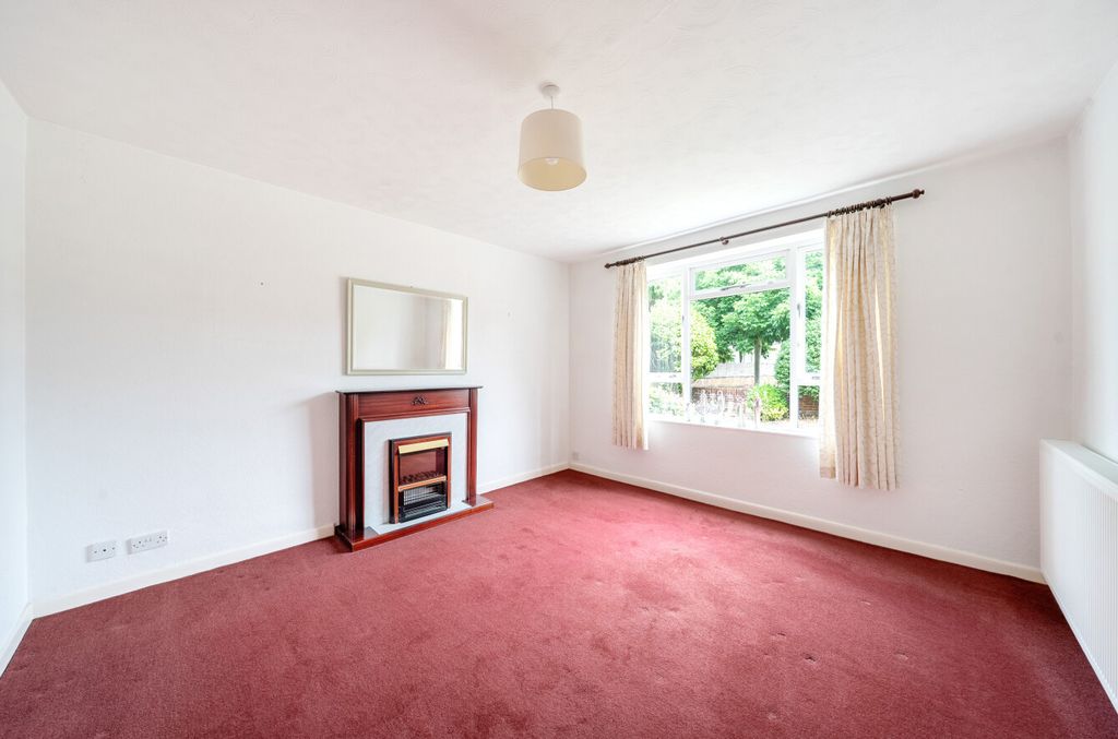 Property photo 2 of 19 1329980-30-687F64...