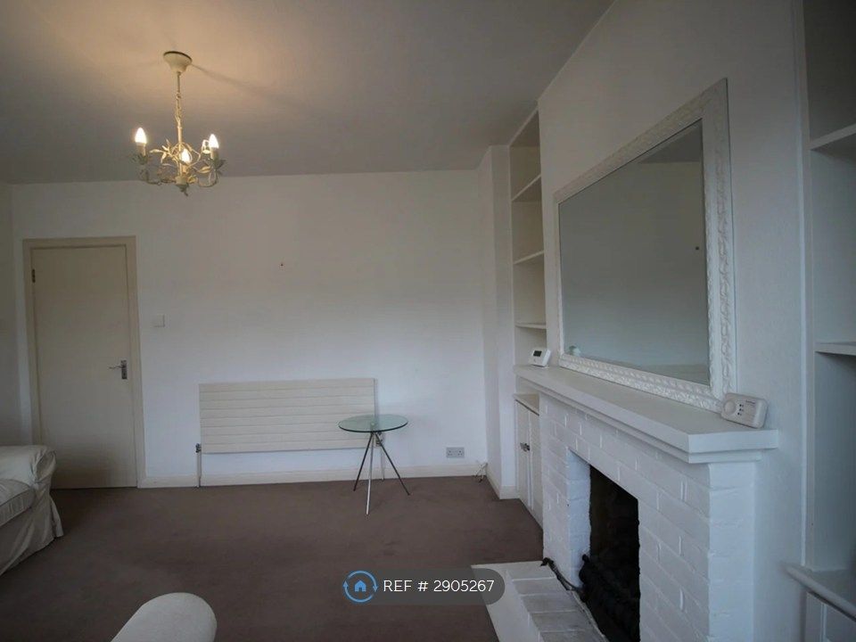 Property photo 2 of 9 Living Room