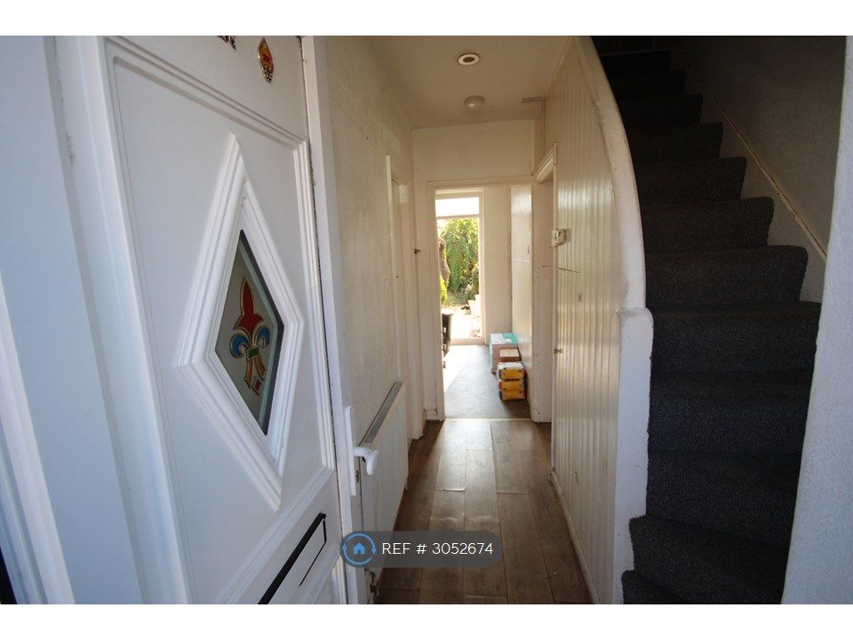 Property photo 2 of 12 Entrance