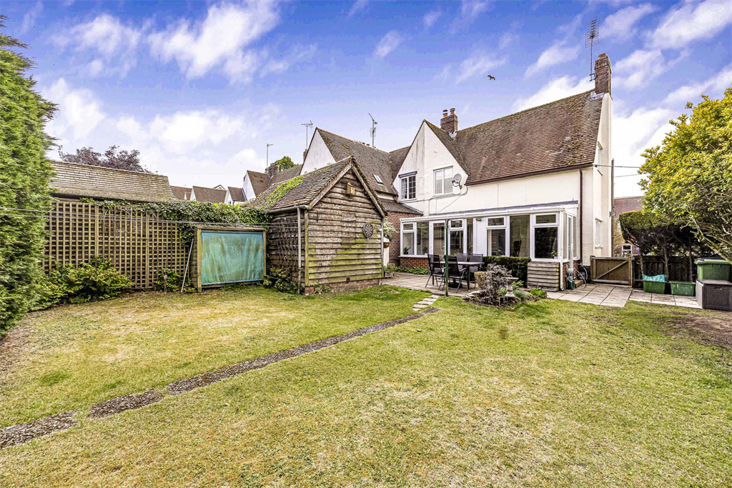 Property photo 2 of 19