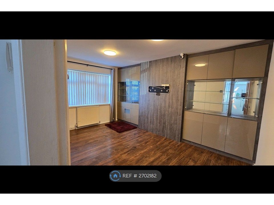 Property photo 2 of 14 Living Room