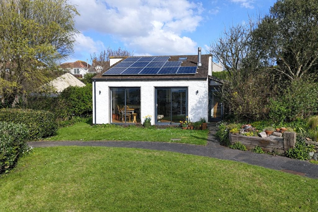 Property photo 1 of 17 Picture No. 01