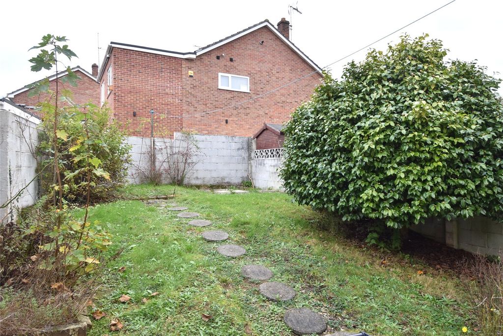 Property photo 2 of 15 Picture No. 04